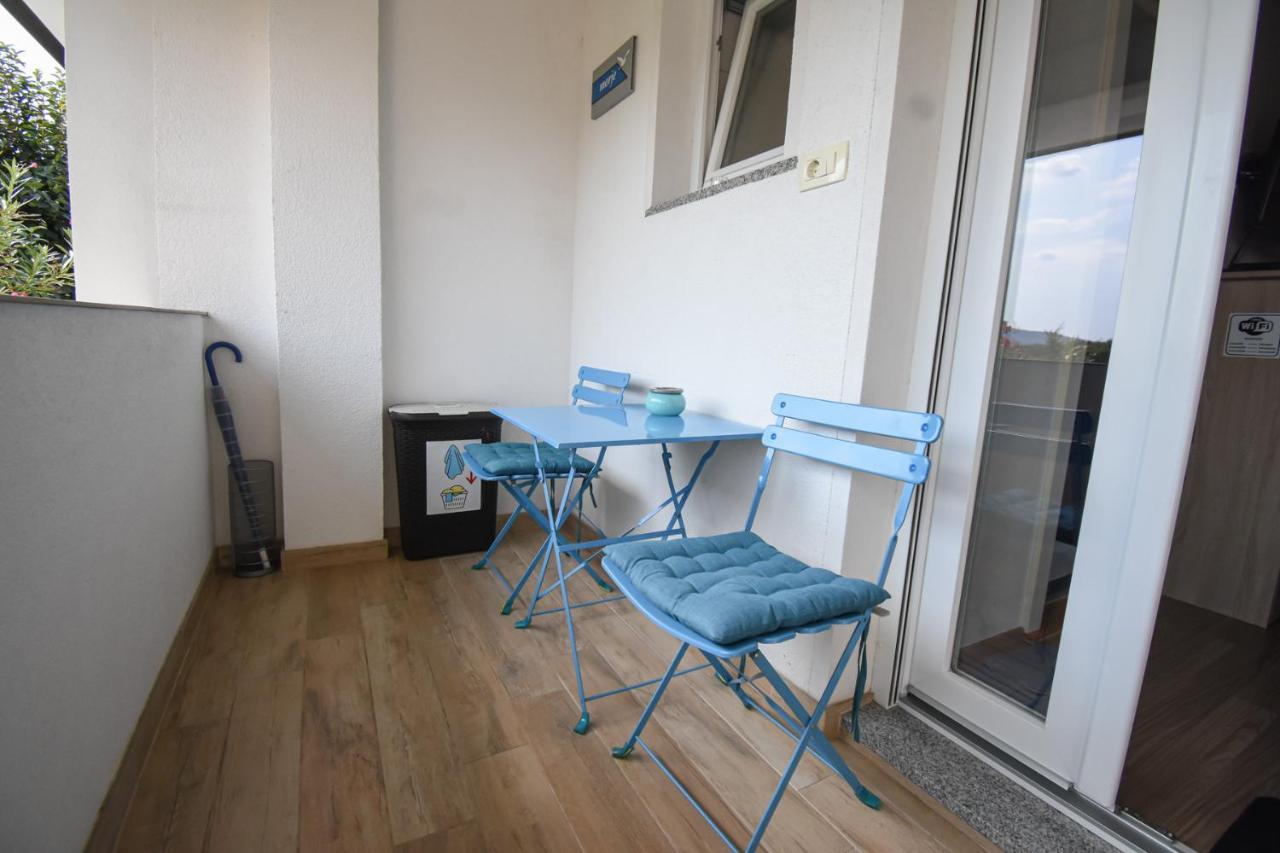 Apartmaji Sobe Zvezda Pobegi Exterior photo