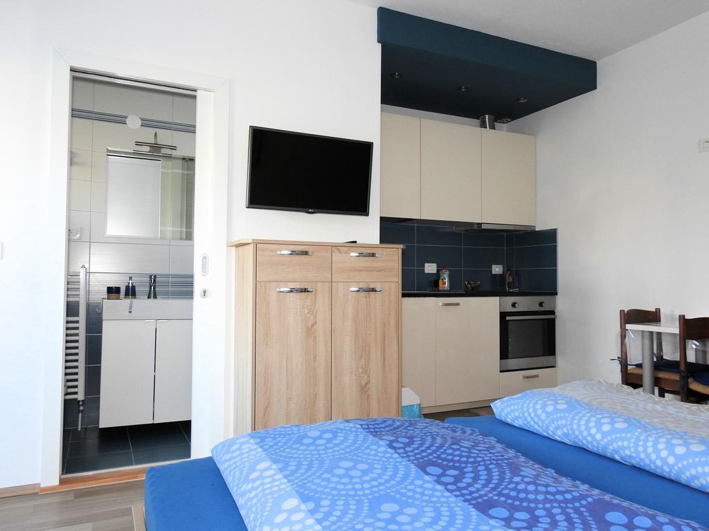 Apartmaji Sobe Zvezda Pobegi Exterior photo